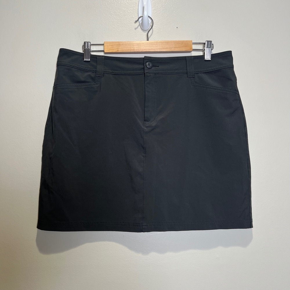 Eddie Bauer Skort Women 12 Gray Active Stretch Pockets Hiking Outdoor Travel